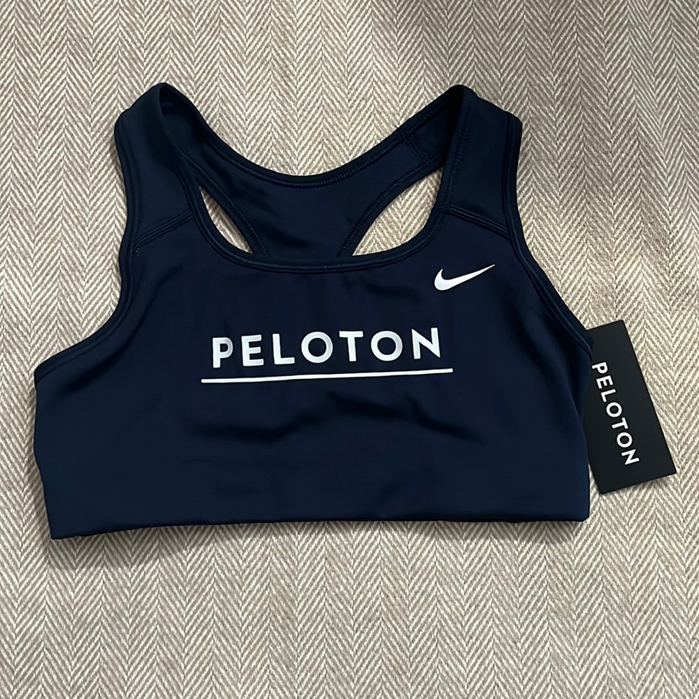 NWT. Nike Peloton Sports Bra